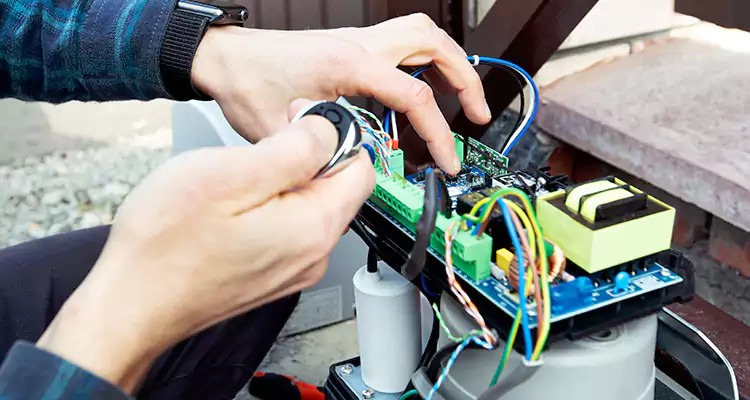 Automatic Driveway Gate Repair in Englewood, FL