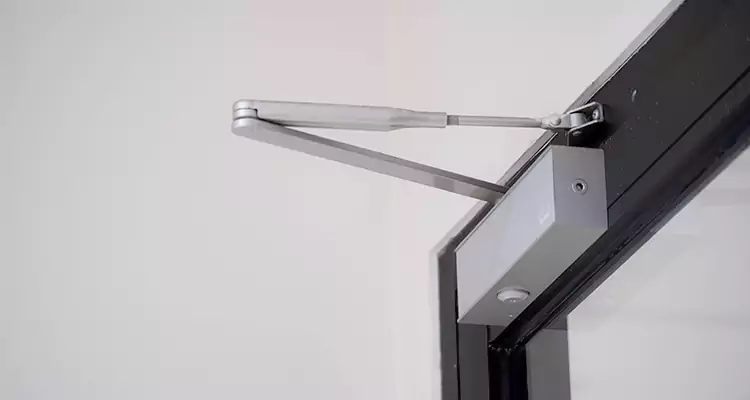 Screen Door Closer Repair in Englewood, FL