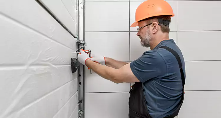 Emergency Garage Door Repair in Englewood, FL