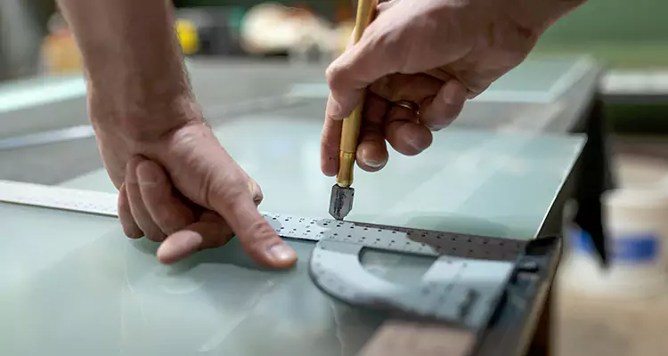 Glass Scratch Repair in Englewood, FL