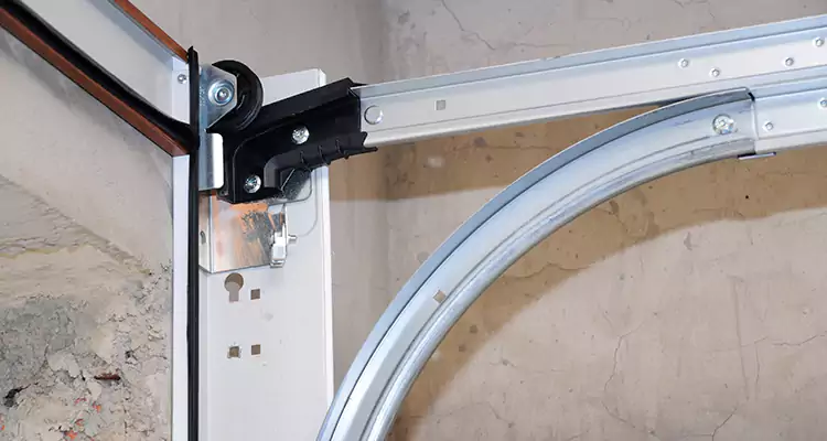 Maintain Liftmaster Garage Door Off Track in Englewood, FL