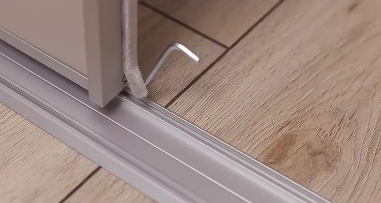 Squeaky Sliding Door Repair in Englewood, FL