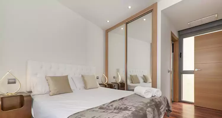 Sliding Wardrobe Door Mirror Replacement in Englewood, FL