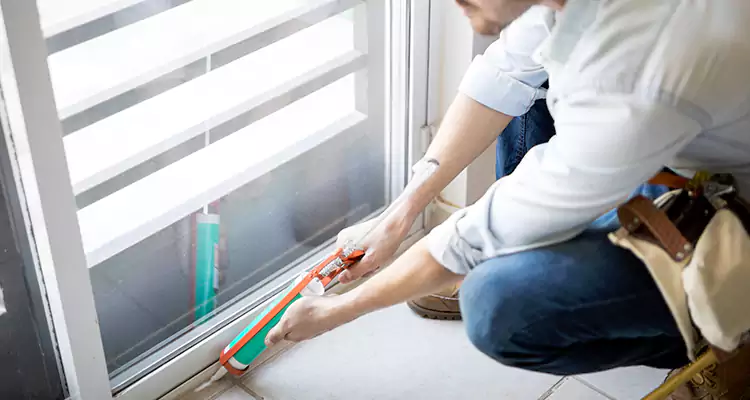 Dap Window Caulk Repair in Englewood, FL